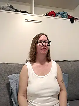 Snapshot of SweetandNaughty1 chatting on March 9, 2026, 8:45 pm SweetandNaughty1 online show from March 9, 2026, 8:45 pm