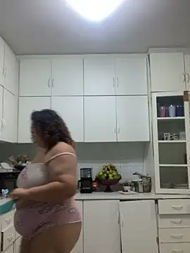 valentinny online show from October 19, 2025, 1:19 am