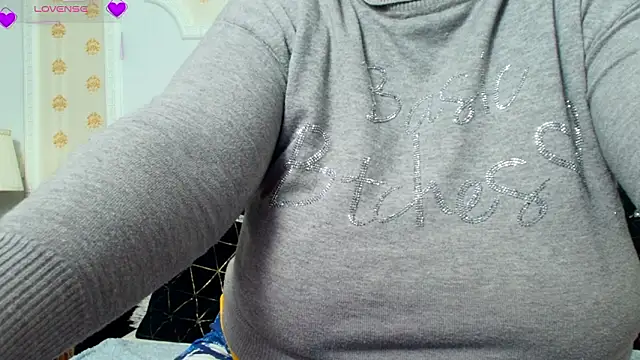 Snapshot of AleshaArabian chatting on March 20, 2026, 4:57 am AleshaArabian online show from March 20, 2026, 4:57 am