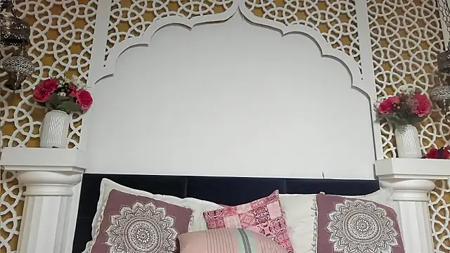 Snapshot of AleshaArabian chatting on February 16, 2026, 5:06 am AleshaArabian online show from February 16, 2026, 5:06 am