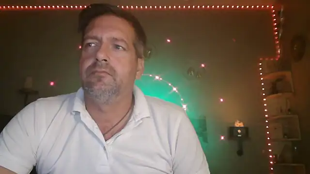 matrikes1 online show from October 11, 2025, 8:21 pm