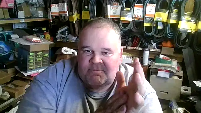 Snapshot of kansasman2021 chatting on October 13, 2025, 3:02 pm kansasman2021 online show from October 13, 2025, 3:02 pm