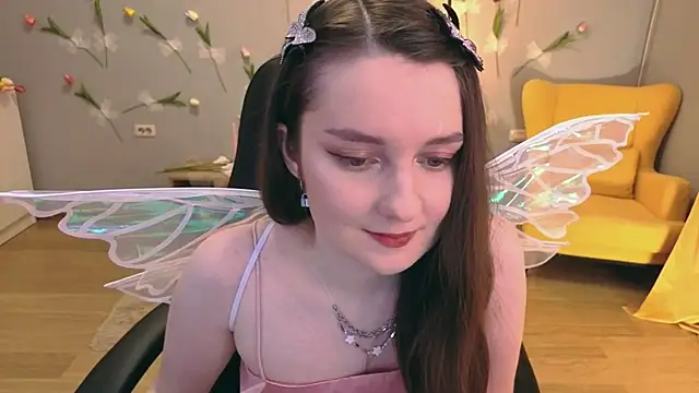 Snapshot of CloudGrace chatting on July 5, 2026, 4:19 am CloudGrace online show from July 5, 2026, 4:19 am