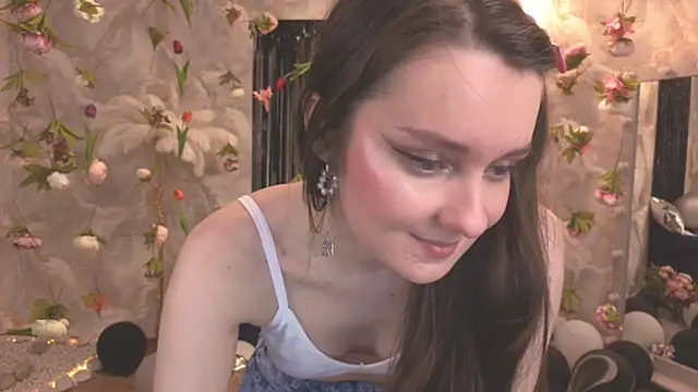 Snapshot of CloudGrace chatting on July 23, 2026, 6:26 pm CloudGrace online show from July 23, 2026, 6:26 pm