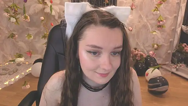Snapshot of CloudGrace chatting on July 9, 2026, 3:18 am CloudGrace online show from July 9, 2026, 3:18 am