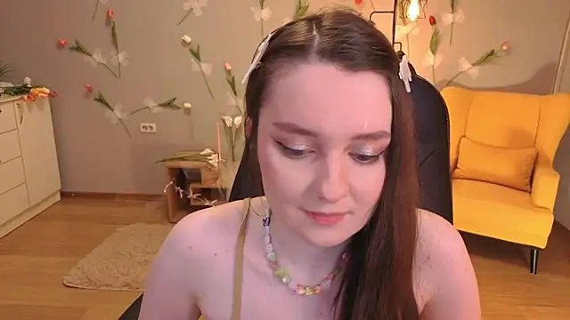 Snapshot of CloudGrace chatting on July 29, 2026, 6:18 pm CloudGrace online show from July 29, 2026, 6:18 pm