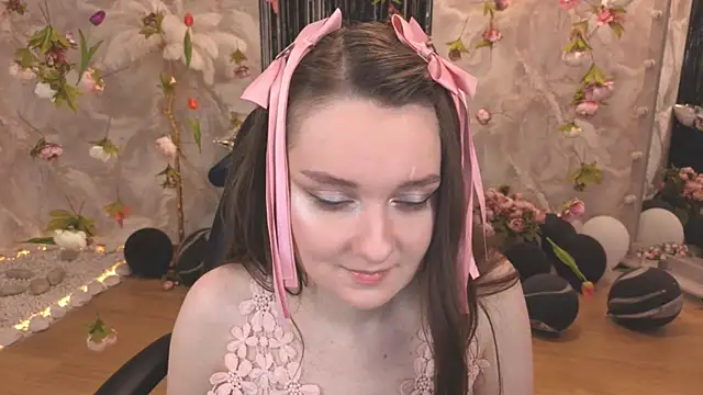 Snapshot of CloudGrace chatting on July 14, 2026, 3:22 am CloudGrace online show from July 14, 2026, 3:22 am
