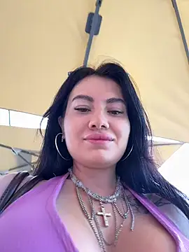 Snapshot of Wet__Bunny chatting on June 25, 2026, 6:18 am Wet Bunny online show from June 25, 2026, 6:18 am