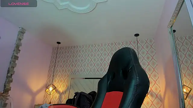 clarisKlein online show from July 8, 2026, 12:06 pm