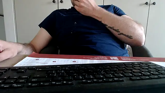 Snapshot of mrbigballs chatting on June 14, 2026, 7:26 pm mrbigballs online show from June 14, 2026, 7:26 pm