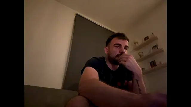 Snapshot of mrbigballs chatting on November 2, 2025, 8:36 pm mrbigballs online show from November 2, 2025, 8:36 pm