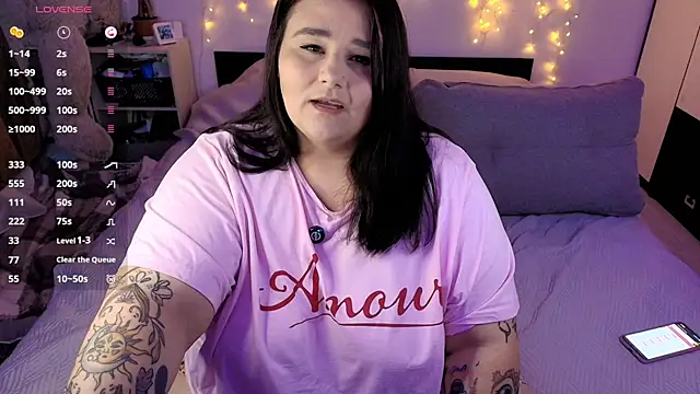 naughtykiss online show from April 26, 2026, 10:56 am