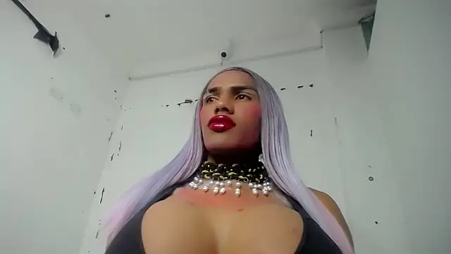 paulabigcock online show from March 6, 2025, 12:52 pm