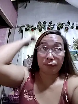 Snapshot of asianwet4u chatting on December 14, 2025, 5:35 am asianwet4u online show from December 14, 2025, 5:35 am