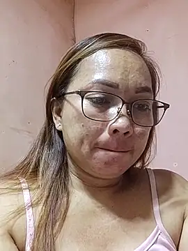 asianwet4u online show from May 6, 2026, 7:01 am