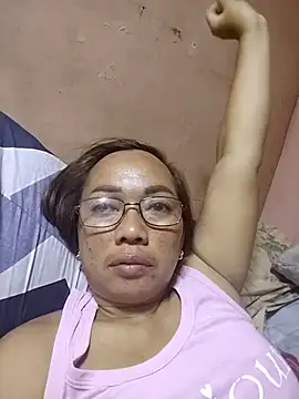 Snapshot of asianwet4u chatting on October 18, 2025, 11:01 am asianwet4u online show from October 18, 2025, 11:01 am