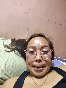 Snapshot of asianwet4u chatting on September 11, 2025, 1:33 pm asianwet4u online show from September 11, 2025, 1:33 pm