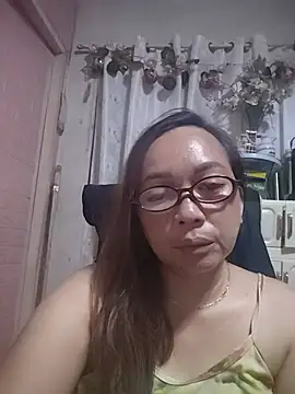 asianwet4u online show from August 6, 2026, 2:45 pm