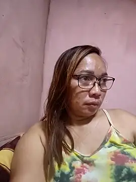 Snapshot of asianwet4u chatting on May 7, 2026, 4:32 pm asianwet4u online show from May 7, 2026, 4:32 pm