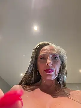 Snapshot of Alimela chatting on July 28, 2026, 8:34 pm Alimela online show from July 28, 2026, 8:34 pm