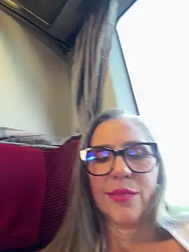 Snapshot of Alimela chatting on June 15, 2026, 4:28 pm Alimela online show from June 15, 2026, 4:28 pm