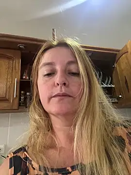 Snapshot of moniquerainx chatting on April 11, 2026, 1:26 pm moniquerainx online show from April 11, 2026, 1:26 pm