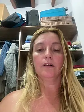 Snapshot of moniquerainx chatting on March 18, 2026, 3:31 am moniquerainx online show from March 18, 2026, 3:31 am