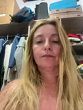 Snapshot of moniquerainx chatting on March 17, 2026, 3:20 am moniquerainx online show from March 17, 2026, 3:20 am