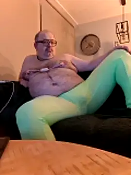 Snapshot of Bibear197511 chatting on November 19, 2025, 6:08 pm Bibear197511 online show from November 19, 2025, 6:08 pm