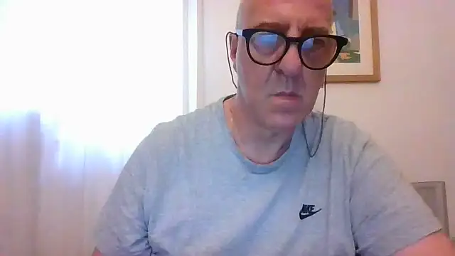Snapshot of ANONIMO7735 chatting on June 11, 2026, 4:26 pm ANONIMO7735 online show from June 11, 2026, 4:26 pm