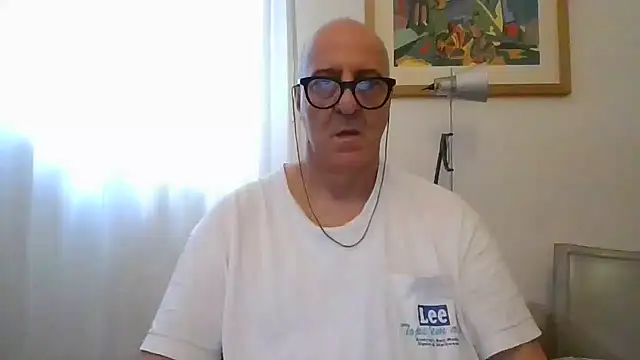Snapshot of ANONIMO7735 chatting on June 20, 2026, 9:58 am ANONIMO7735 online show from June 20, 2026, 9:58 am
