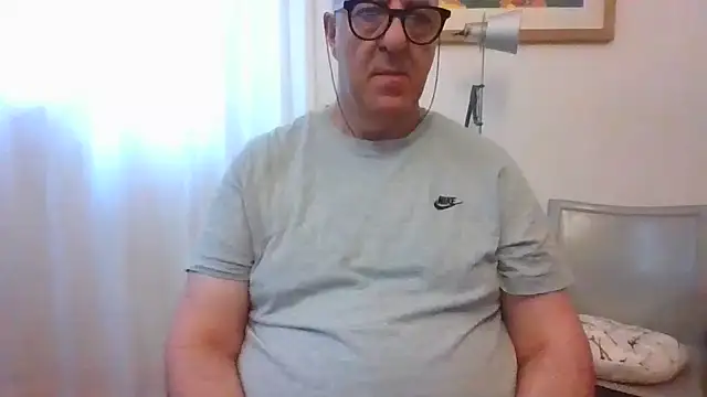 ANONIMO7735 online show from June 26, 2026, 5:13 am