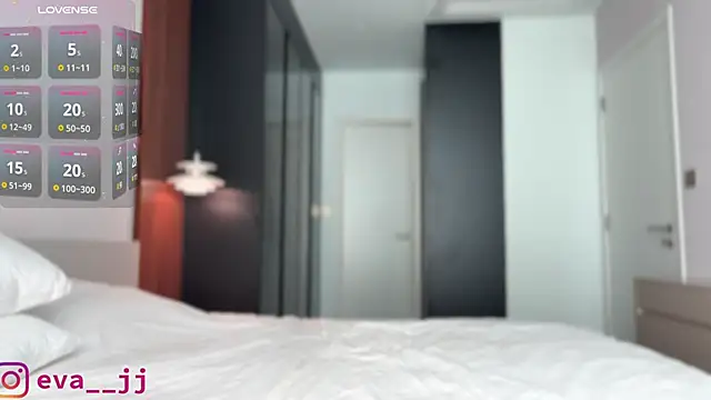 Snapshot of Eva_JJ chatting on February 6, 2026, 2:51 am Eva JJ online show from February 6, 2026, 2:51 am