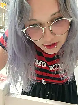 ElfGrey online show from December 8, 2024, 3:29 am