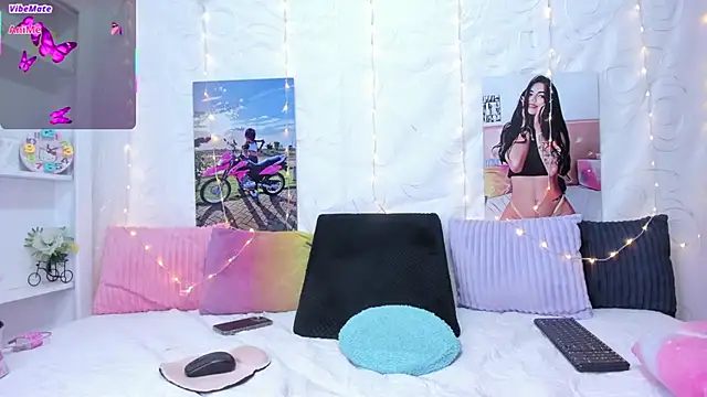 Snapshot of bianca_lindaa chatting on March 22, 2025, 11:21 am bianca lindaa online show from March 22, 2025, 11:21 am