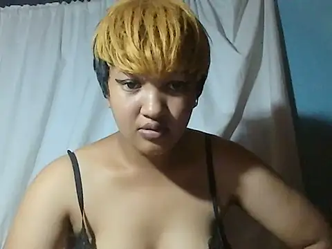 AVRILA online show from November 27, 2025, 6:14 am