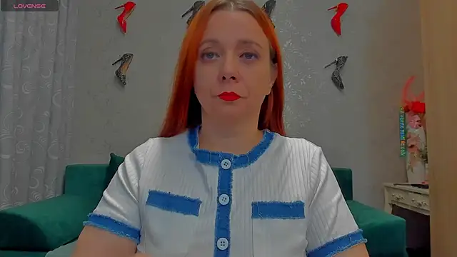 emilianna666 online show from October 8, 2025, 8:38 am