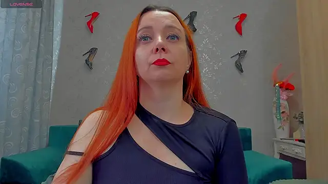 emilianna666 online show from October 14, 2025, 7:20 am