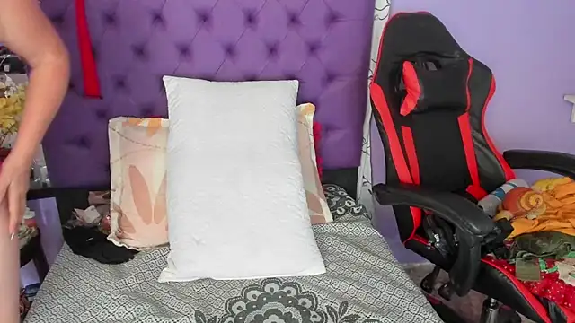 Margoth clain online show from October 31, 2025, 12:57 pm