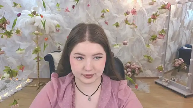 NicoleFoxery online show from June 18, 2026, 6:24 pm