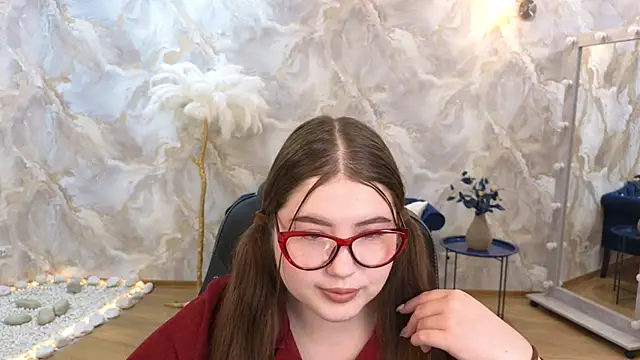 NicoleFoxery online show from February 6, 2026, 6:26 pm