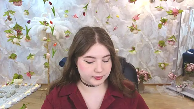 NicoleFoxery online show from July 7, 2026, 3:20 am