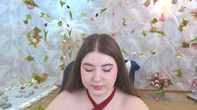 NicoleFoxery online show from June 4, 2026, 4:17 am