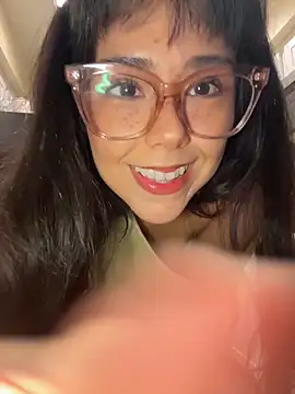 Evie-Luna online show from October 8, 2025, 9:26 pm