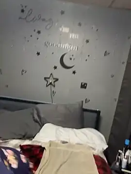 mirandamark2020 online show from January 7, 2026, 11:43 pm