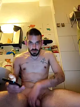 Renne6666 online show from August 4, 2026, 7:51 pm