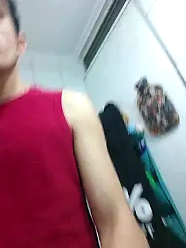 Snapshot of TommyMomentum chatting on November 3, 2025, 4:07 am TommyMomentum online show from November 3, 2025, 4:07 am