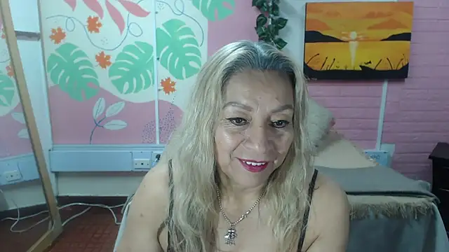 Snapshot of ZAMANTHA chatting on June 18, 2026, 4:01 pm ZAMANTHA online show from June 18, 2026, 4:01 pm