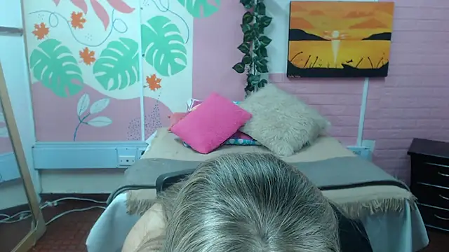 ZAMANTHA online show from November 21, 2025, 3:33 pm