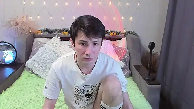 Yumi steve online show from November 27, 2025, 3:34 pm